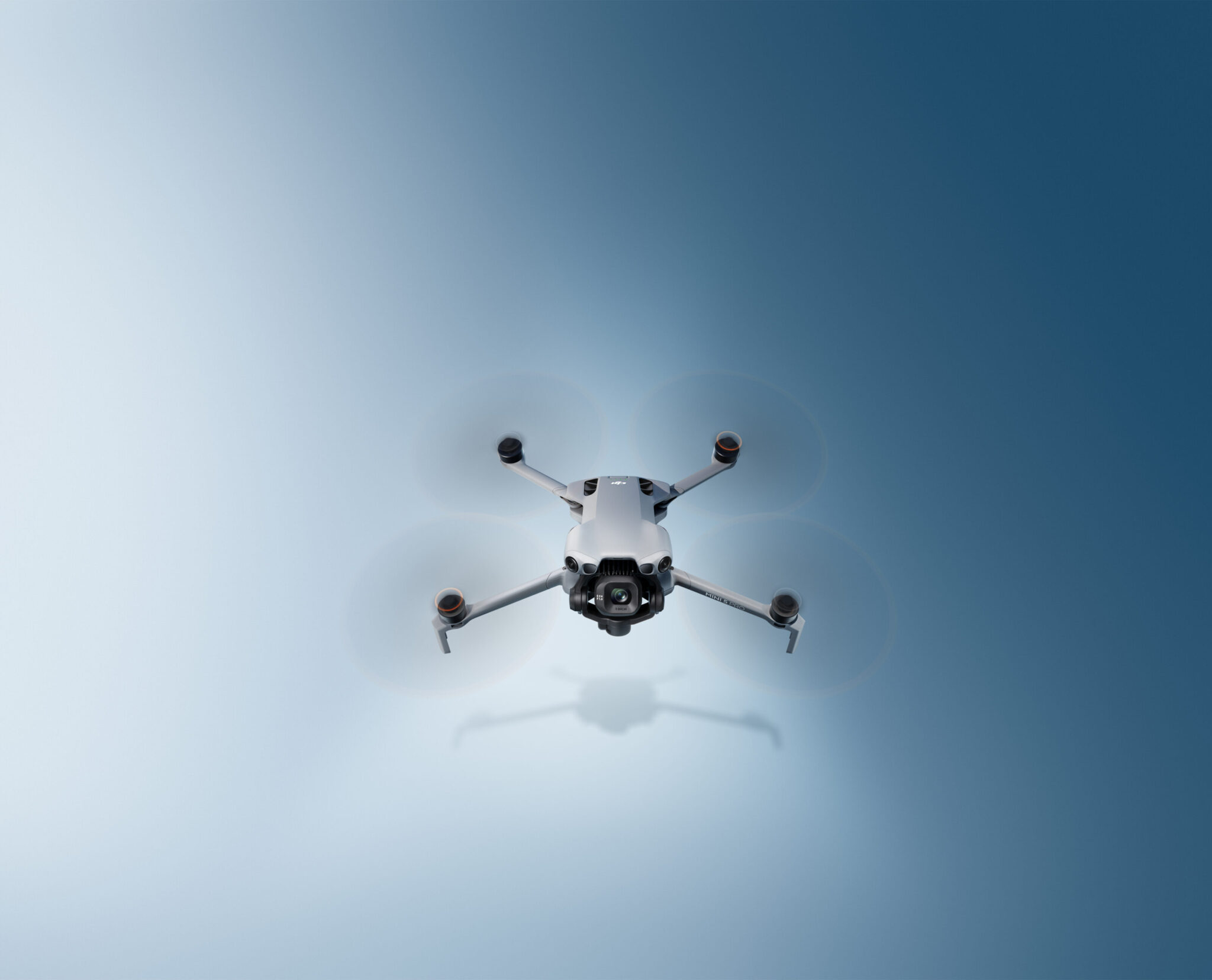 DJI Mini 5 Pro発売!Mini 4 Pro / Air 3Sとの違いを徹底比較し、あなたに最適な一台を選ぶ | ドローン国家資格 ...